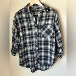 Wild Fable Black and White Plaid Button Down Shirt - Size XS P2P 24” NWT
